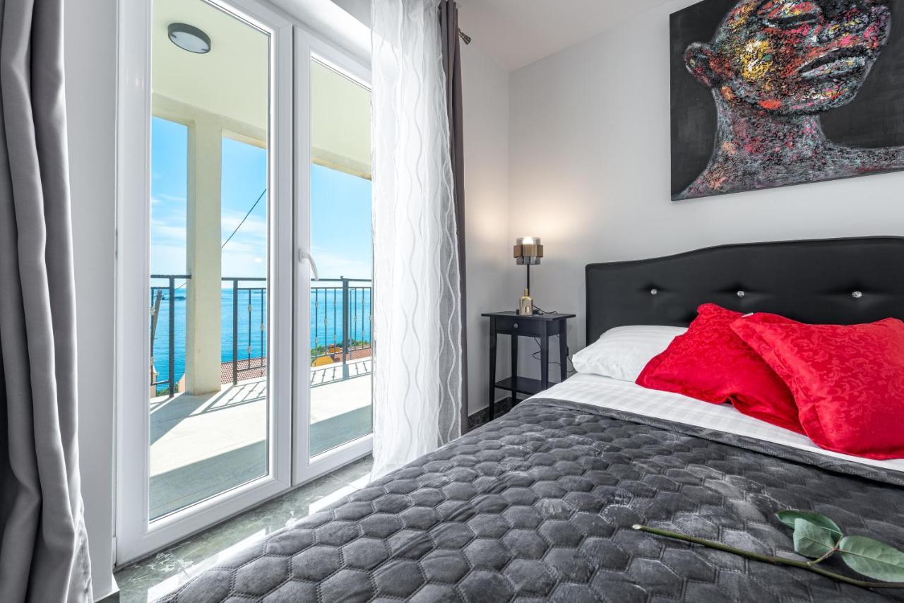 Golden Seaview Holiday Home Mlini Bagian luar foto