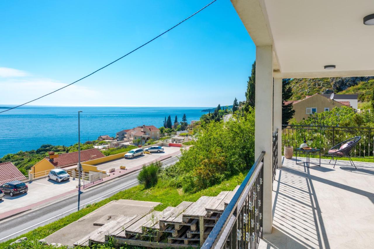 Golden Seaview Holiday Home Mlini Bagian luar foto