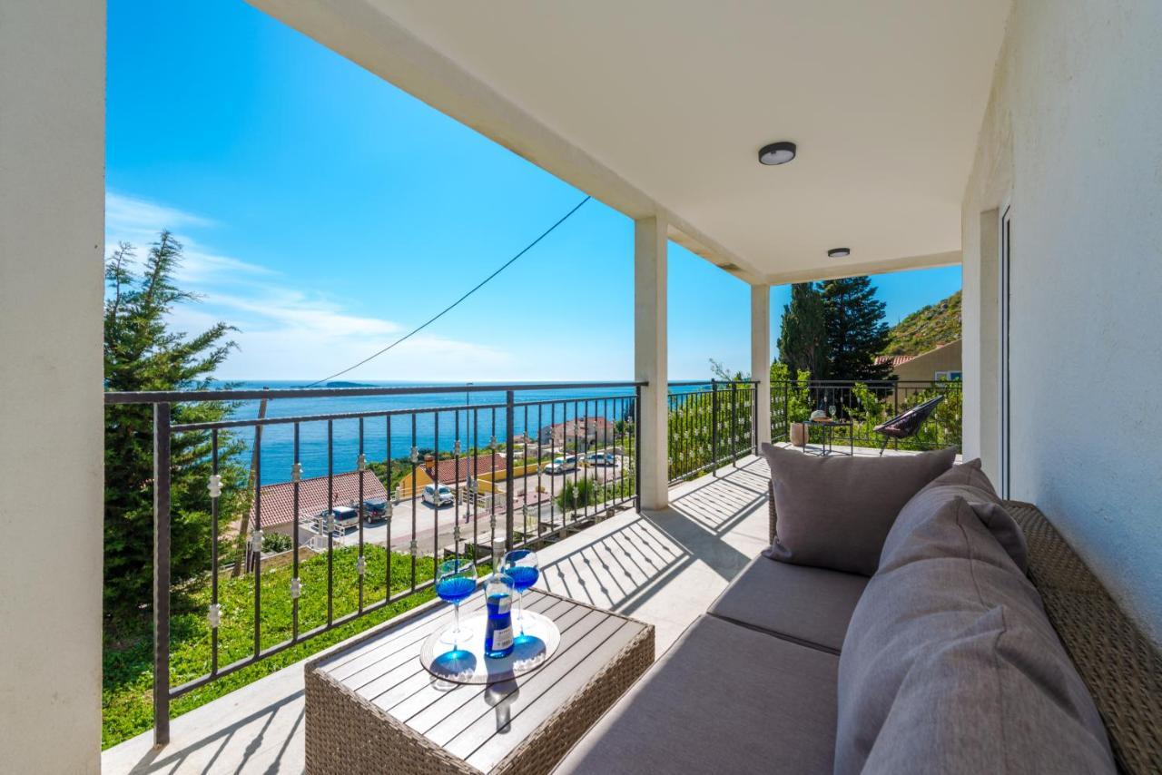 Golden Seaview Holiday Home Mlini Bagian luar foto