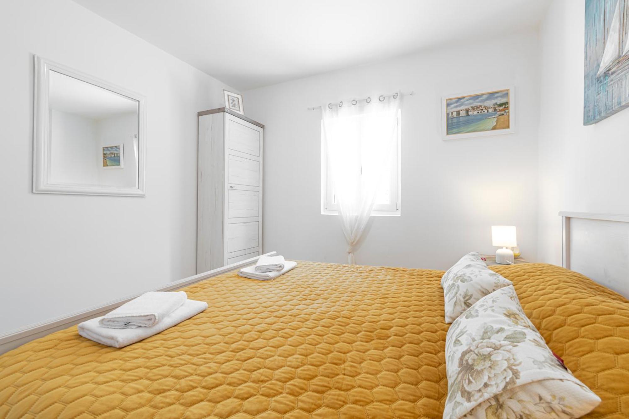 Golden Seaview Holiday Home Mlini Ruang foto