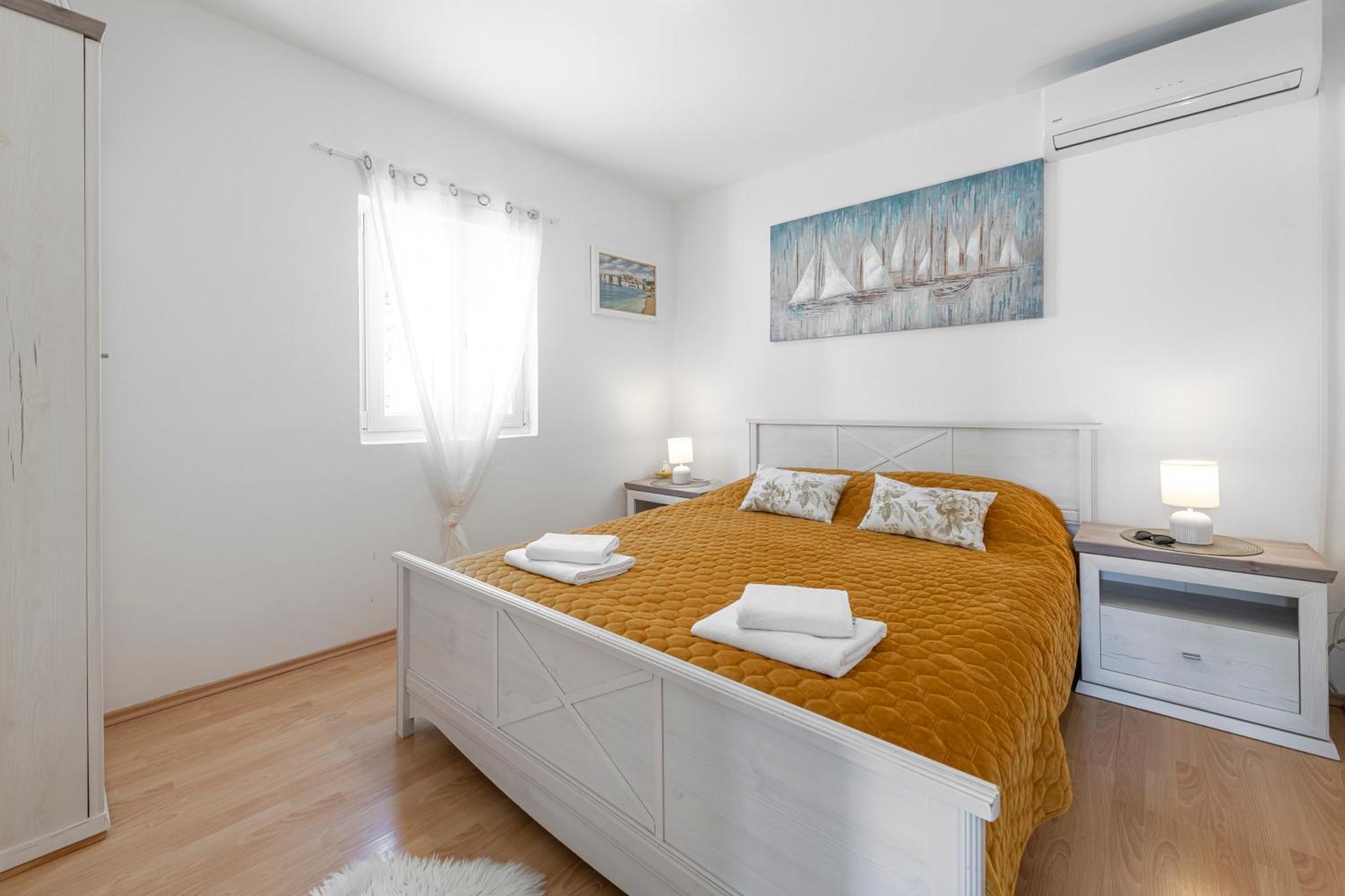 Golden Seaview Holiday Home Mlini Ruang foto